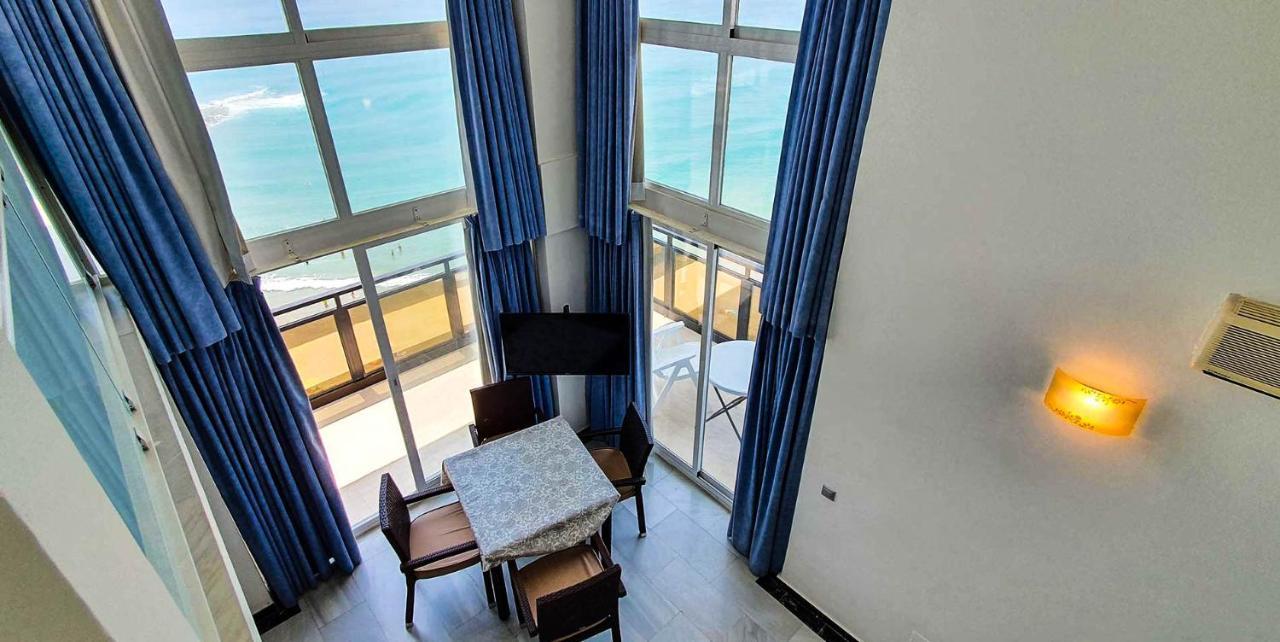 Skol 715. Spectacular Corner Duplex In Apartment Marbella