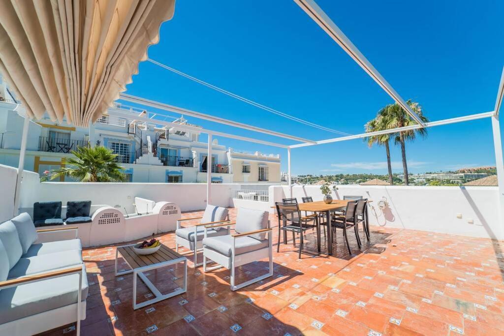 Aloha Pueblo Beautiful With Roof-terrace Next To Aloha Golf Apartamento