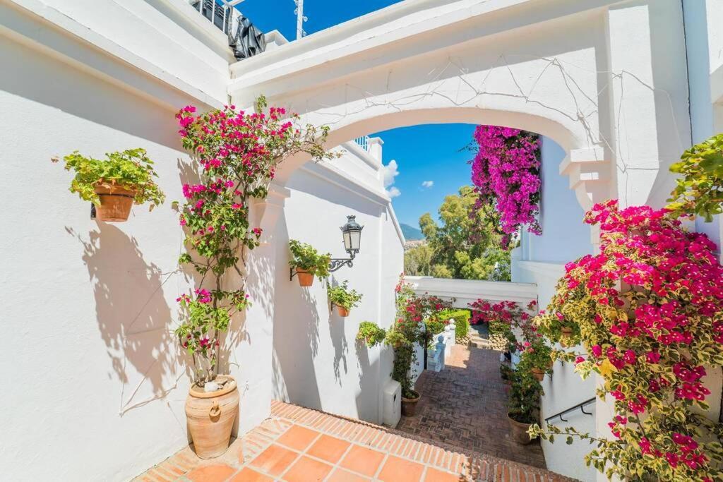 Aloha Pueblo Beautiful With Roof-terrace Next To Aloha Golf