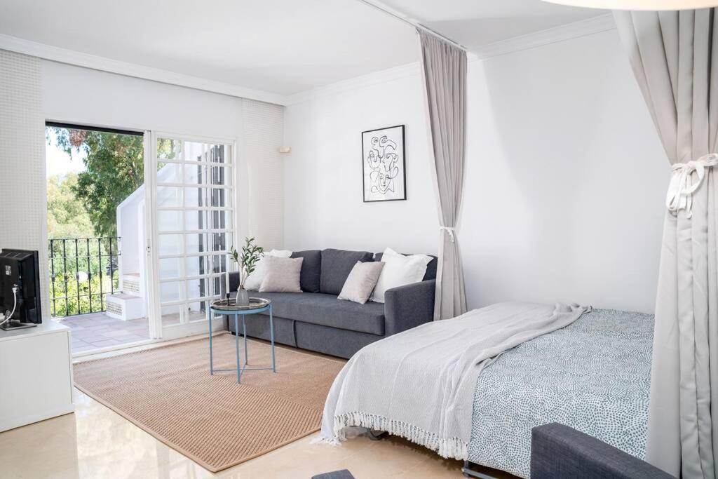Apartamento Aloha Pueblo Beautiful With Roof-terrace Next To Aloha Golf *