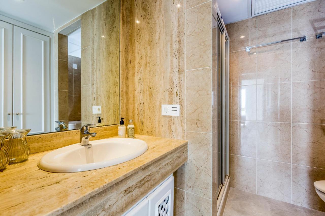 Bella Vista Puerto Banus With Sea Views *