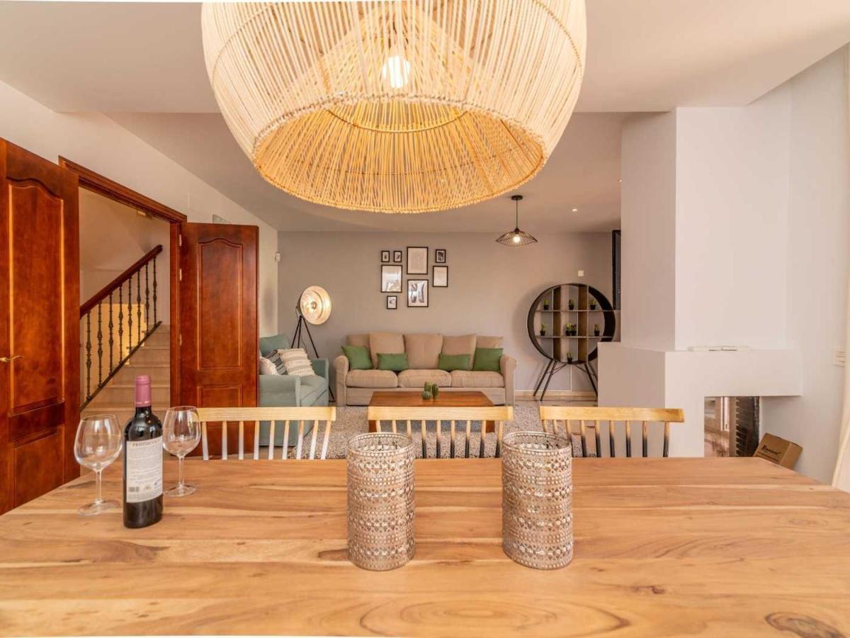 Villa Vacation I El Calvario Villa, Cinema, Pool, Andalusian Garden, Top Location In Old Town *
