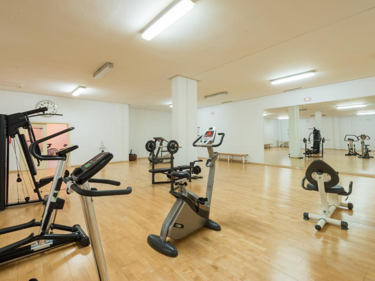 Vacation I Puerto Banus Renovated Apt Wifi Gym Paddle Marbella