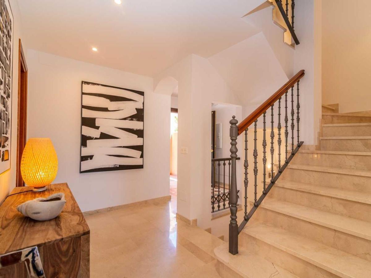 Vacation I El Calvario Villa, Cinema, Pool, Andalusian Garden, Top Location In Old Town Villa Marbella