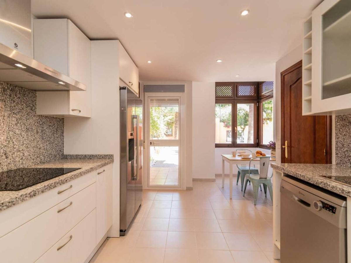 Vacation I El Calvario Villa, Cinema, Pool, Andalusian Garden, Top Location In Old Town Marbella