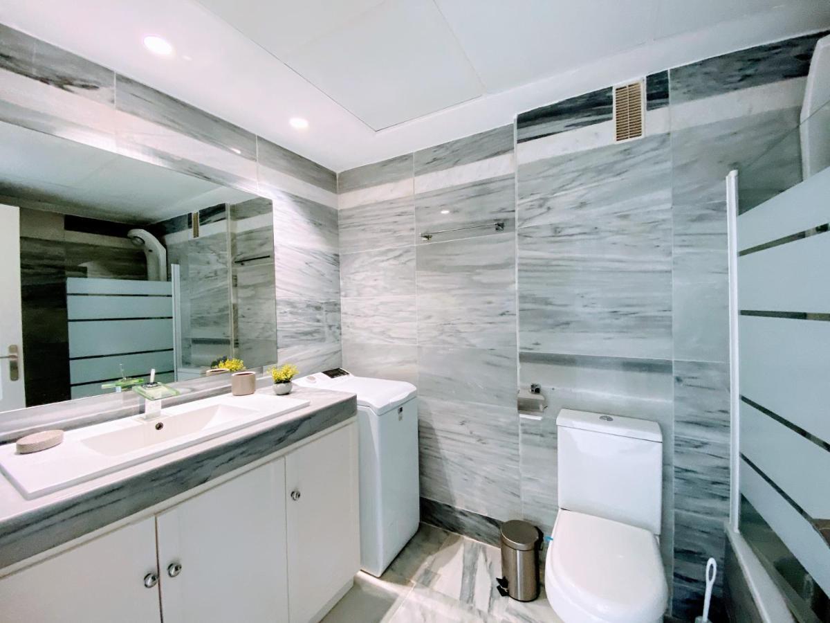 Ricardo Soriano 16 Center Of - Eaw Homes Marbella