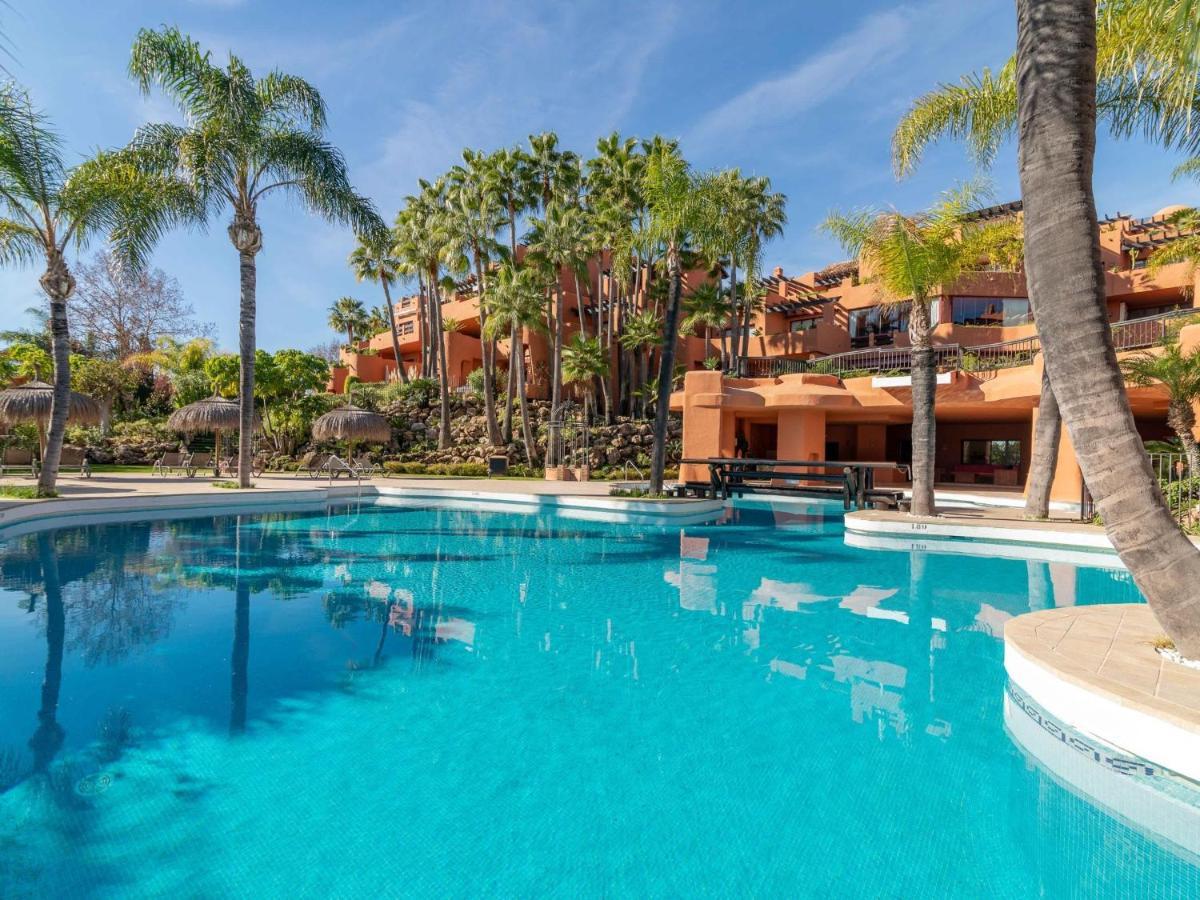 La Alzambra Peaceful Hideaway With Sea Views