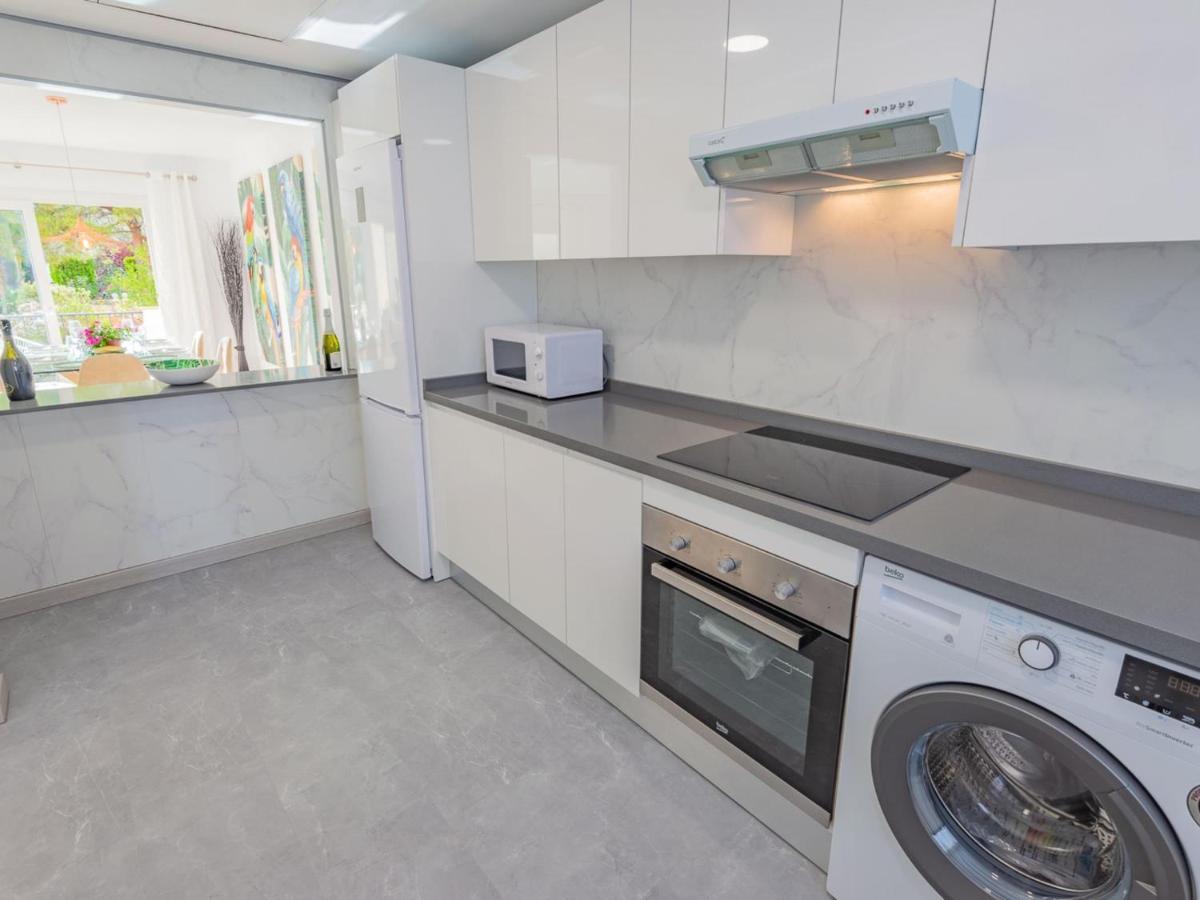 Apartamento Vacation Los Pinos: Elegant Golf Retreat Near Puerto Banus *