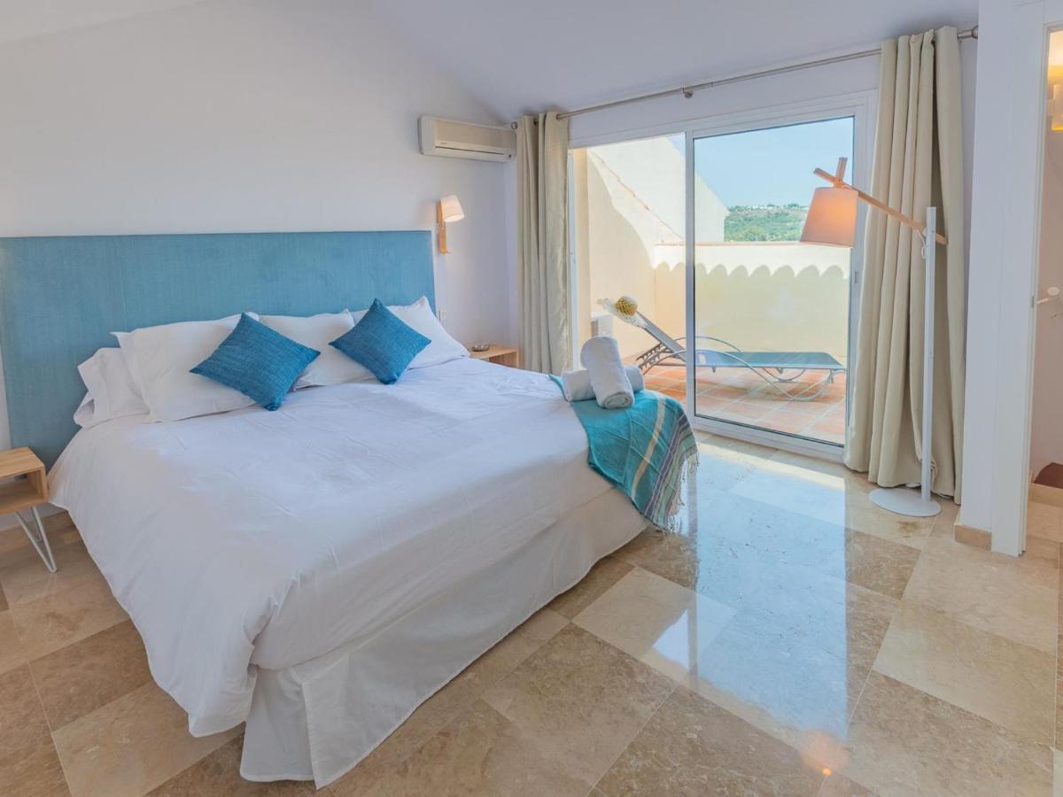 Apartamento Vacation Los Pinos: Elegant Golf Retreat Near Puerto Banus Marbella