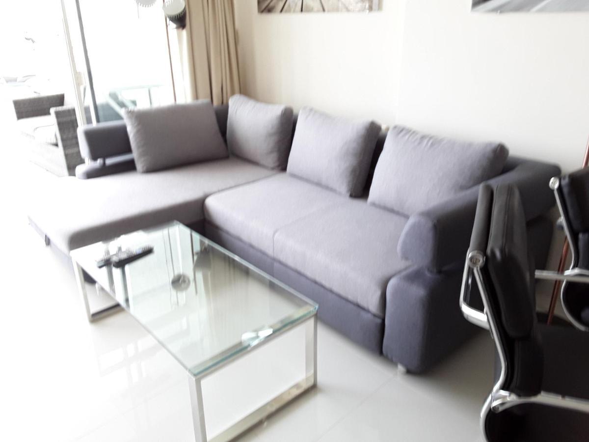 Apartment 136 A First Line Sleeps 6 *