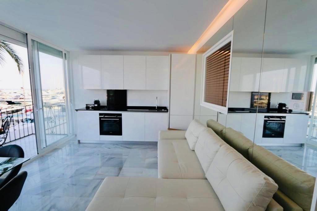 Appartement First Line Puerto Banus Harbour, 3 Bedroom Luxury Apartment, *