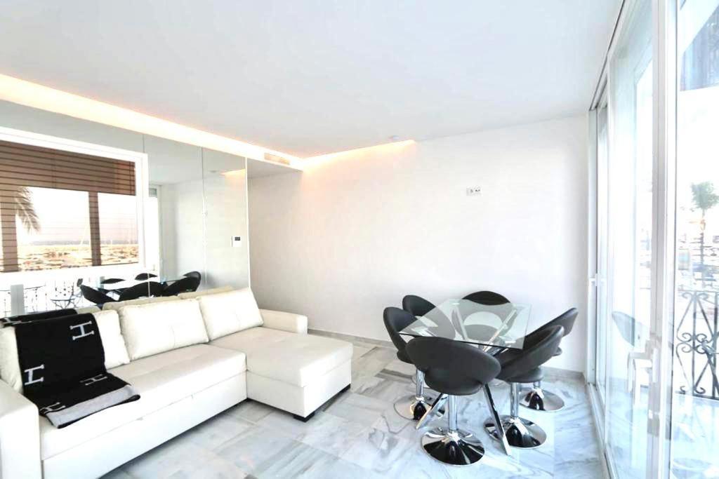 First Line Puerto Banus Harbour, 3 Bedroom Luxury Apartment, * Marbella