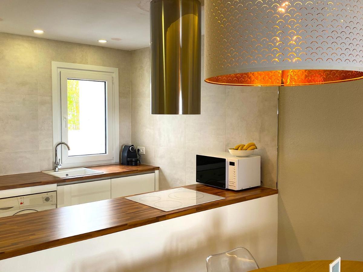 Apartamento Puerto Banus. Urb Jardines Del Puerto. For Up To 6