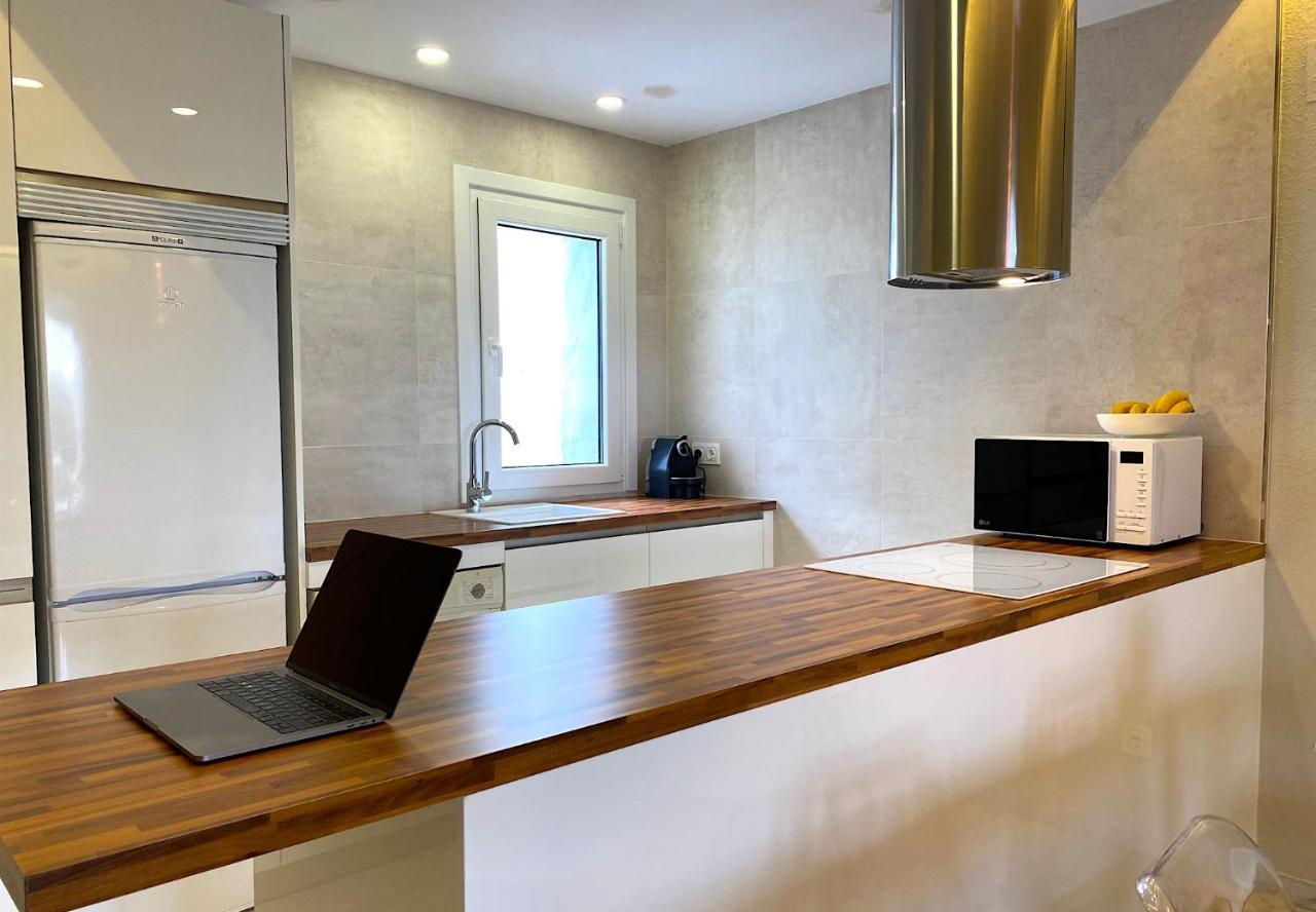 Puerto Banus. Urb Jardines Del Puerto. For Up To 6 * Marbella
