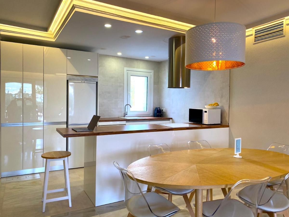 Apartamento Puerto Banus. Urb Jardines Del Puerto. For Up To 6 Marbella