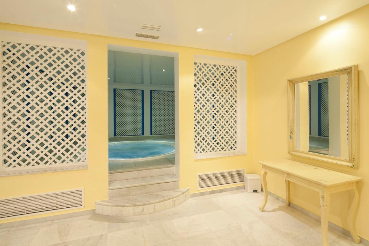 Granados I, Puerto Banus, *