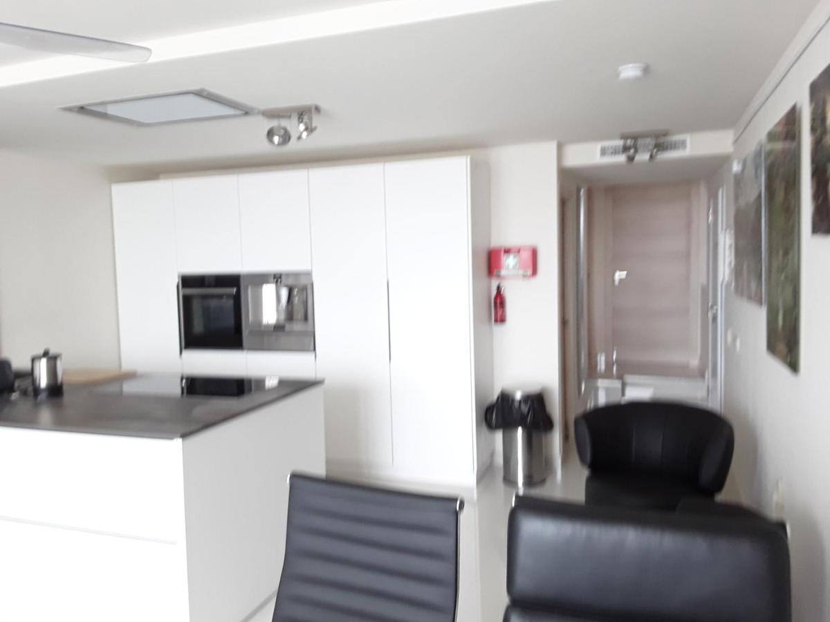 Front Port Line Sleeps 6 Appartement *