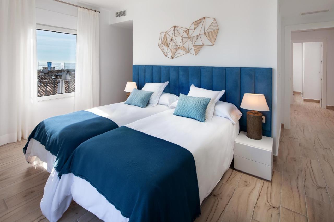 Frontline & Sea Views - 2 Bedrooms - 2 Bathrooms - Puerto Banus * Marbella