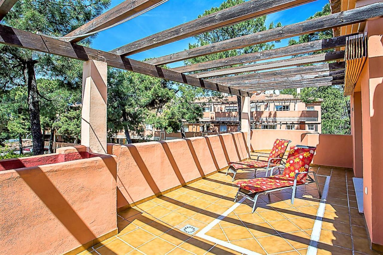 R5 Penthouse In Elviria