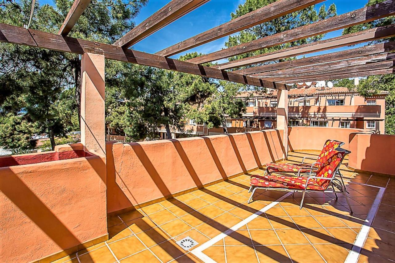 R5 Penthouse In Elviria