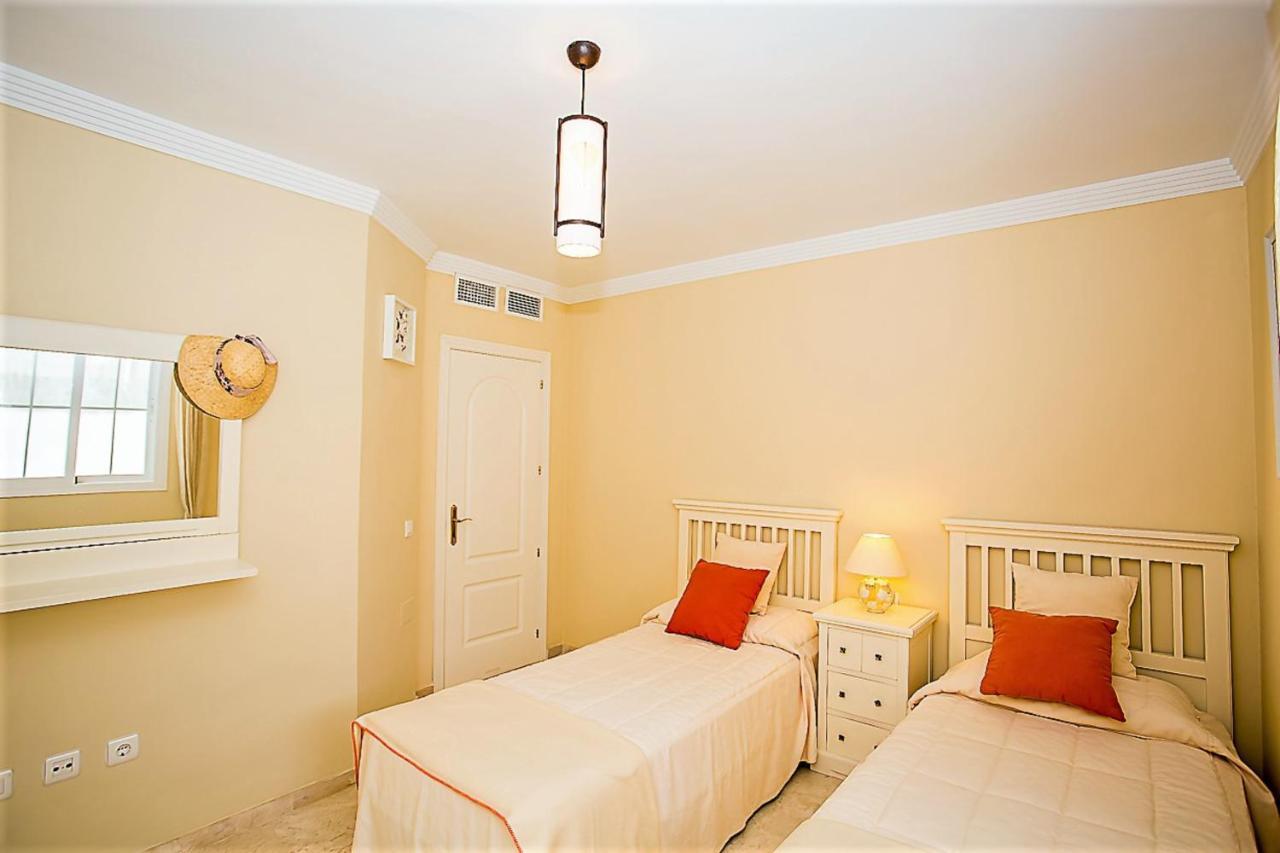 R5 Penthouse In Elviria *