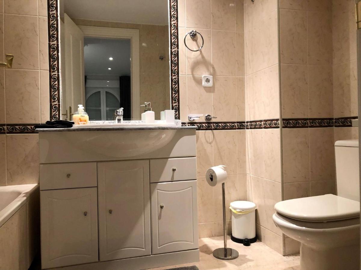 Walking Distance To Puerto Banus Sea View Appartement