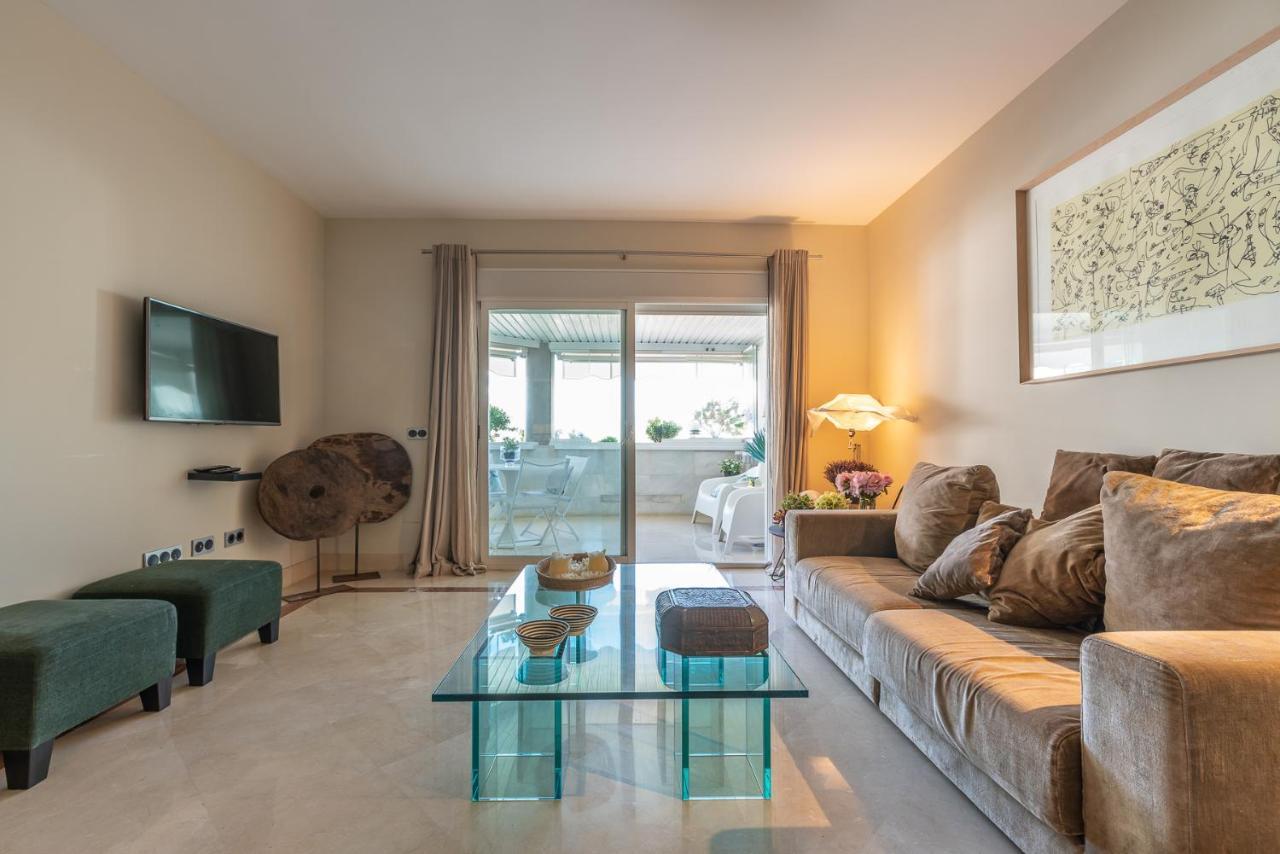Exclusive 2 Beds On Promenade Apartment Marbella