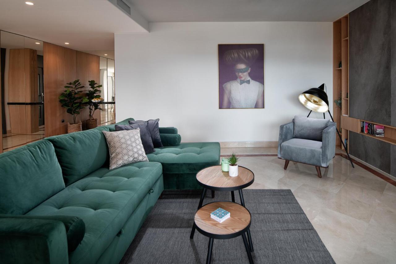 Beachfront With Sea View Apartment Marbella