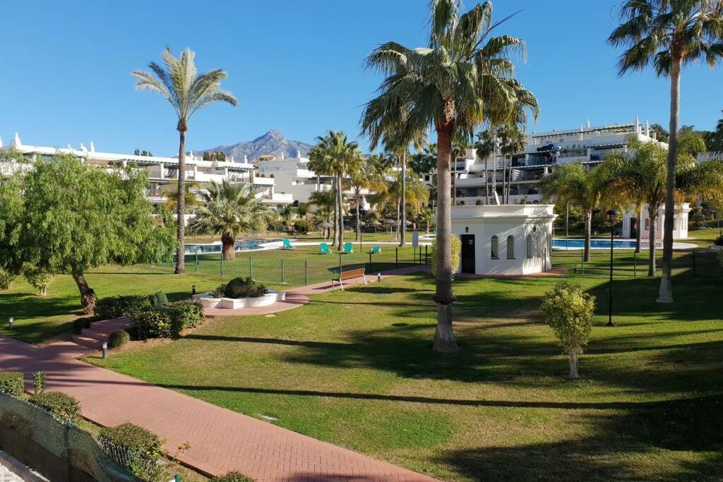 Puerto Banus Lorcrimar V *