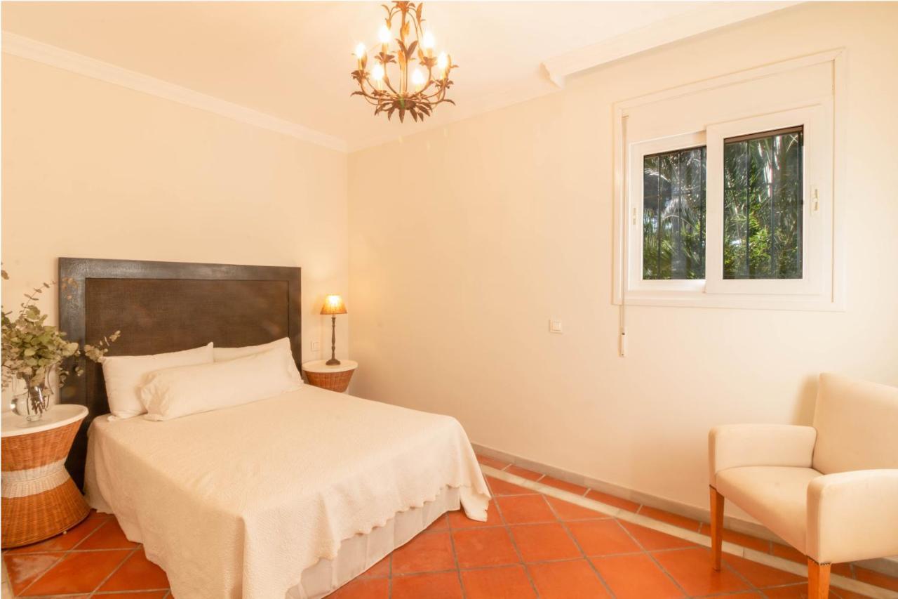 In Great Location Villa Marbella