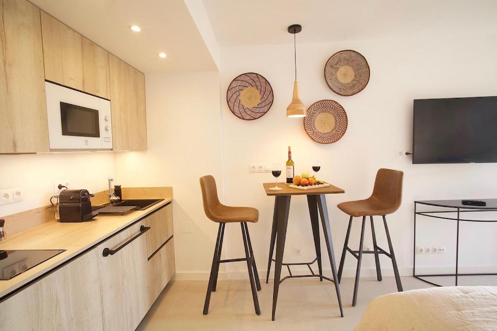On Boulevard Apartment *