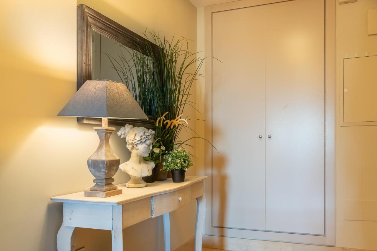 Exclusive 2 Beds On Promenade * Marbella