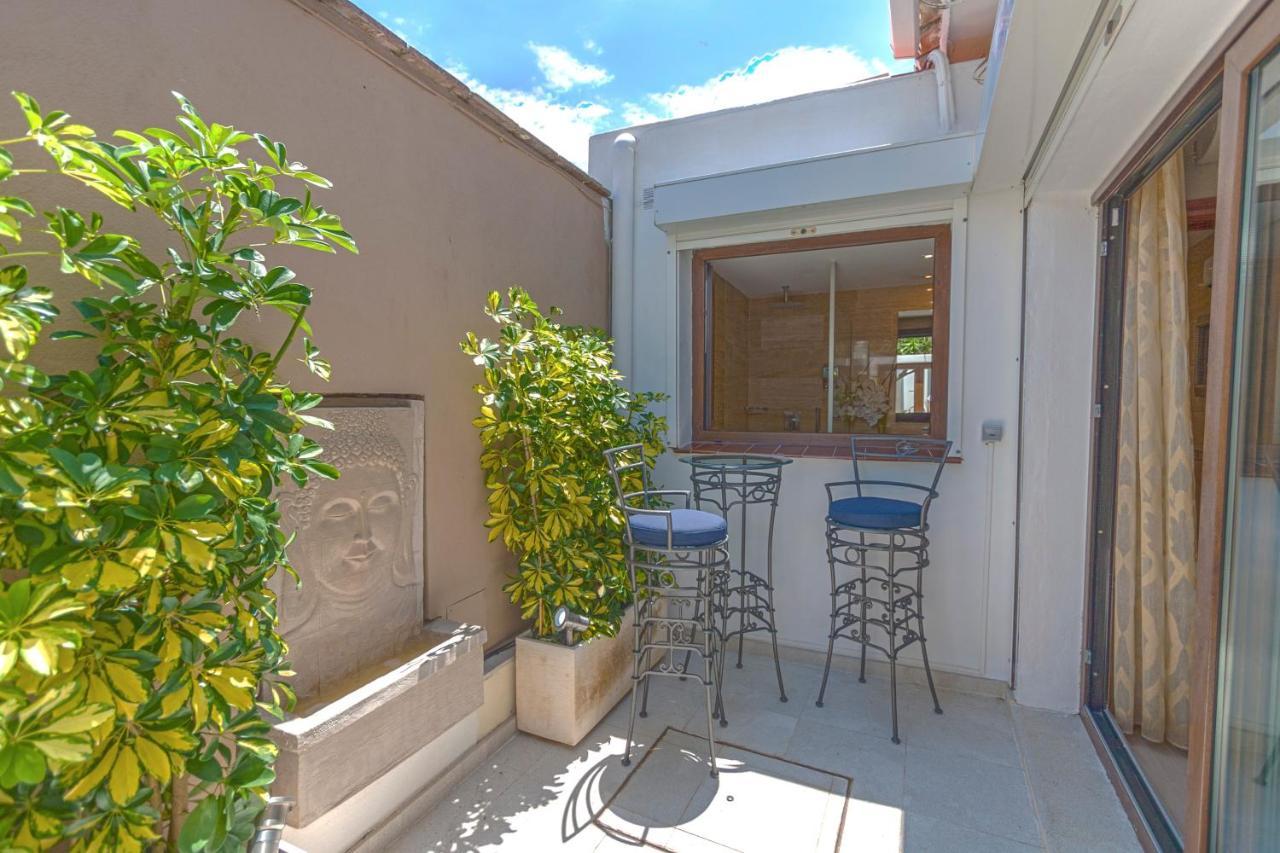 Turrion Villa *