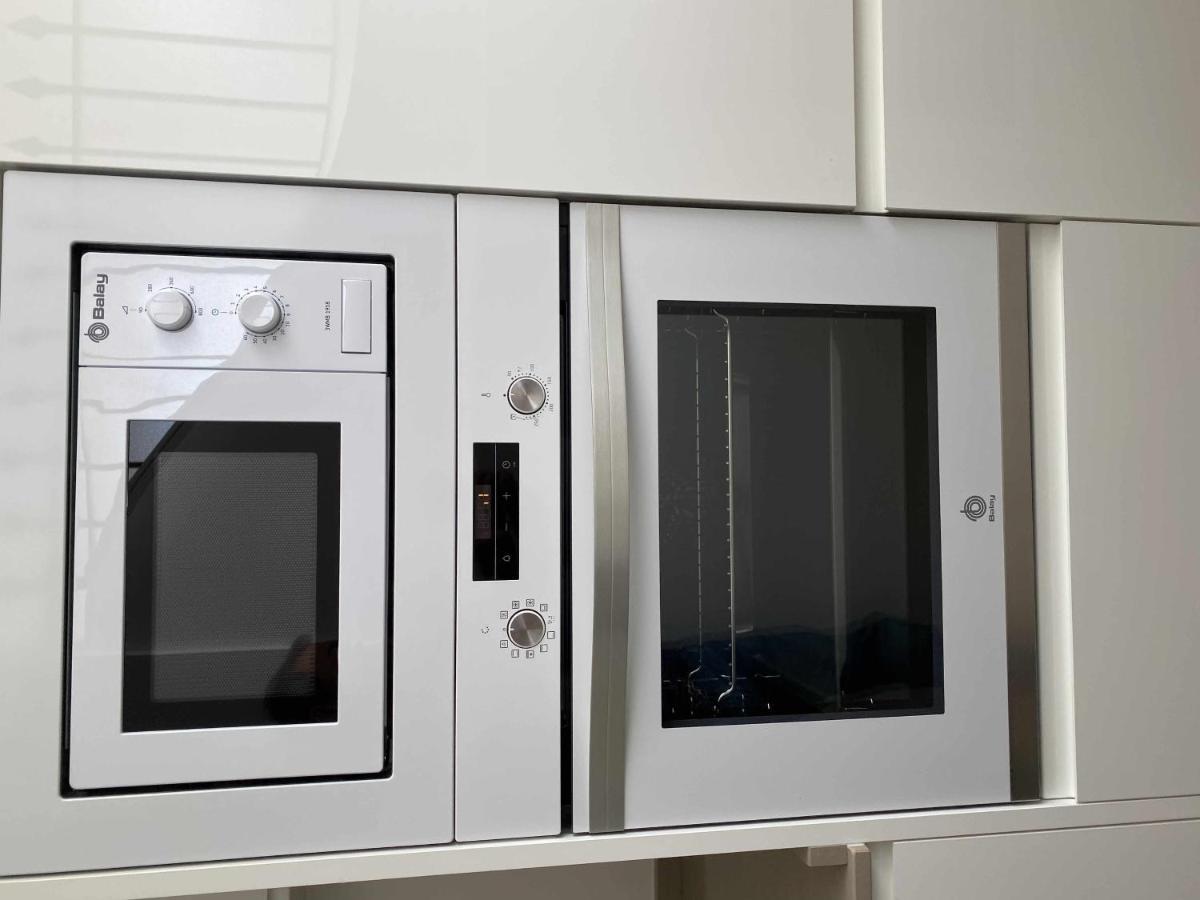 Luxury Apartm Brand Newswimming Poolgolf Apartment