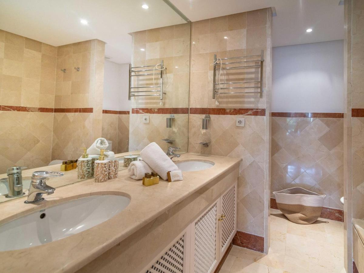 Vacation I Jardines De Ventura Del Mar, Walk To Puerto Banus Marina, A Minute From The Beach, Groundfloor, Family Friendly And Pool Apartment