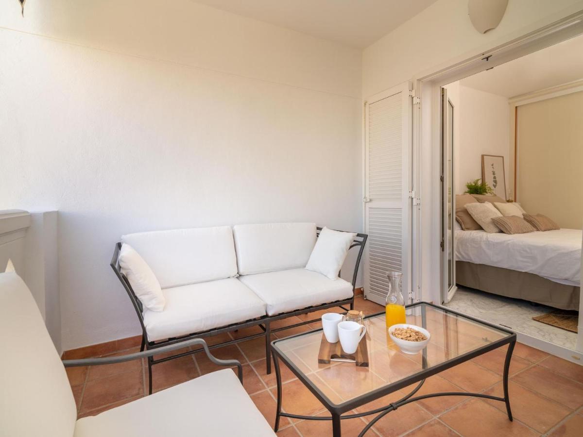 Apartment Vacation Marbella: Beachfront With Private Access Near Puerto Banus