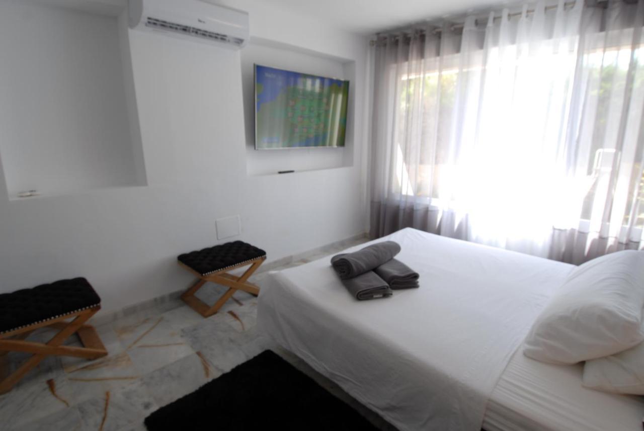 Little Paradise Close To La Sala In Puerto Banus / Quiet Pousada *