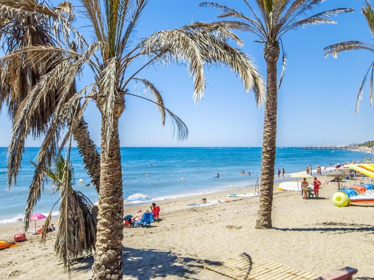 With 2 Bedrooms In With Shared Pool Furnished Terrace And Wifi 300 M From The Beach Marbella