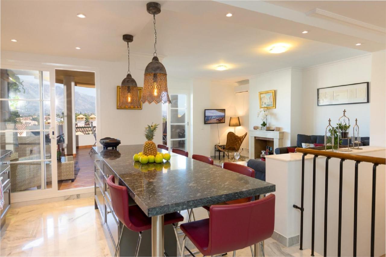 Puerto Banus Senorio De Aloha 3 Bed With Seaviews Apartment
