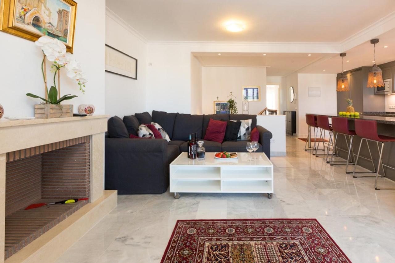 Puerto Banus Senorio De Aloha 3 Bed With Seaviews Apartment