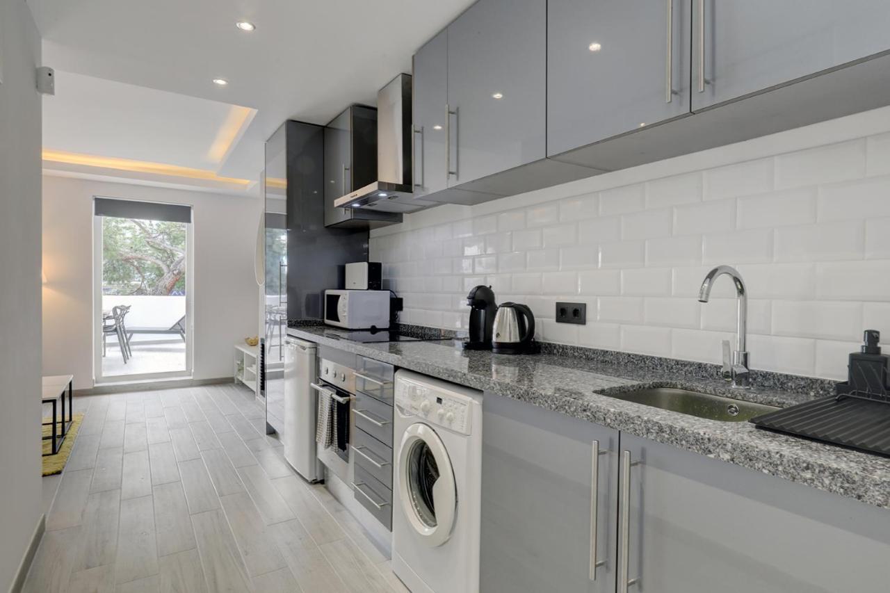 One Bedroom Walking Distance To Puerto Banus *