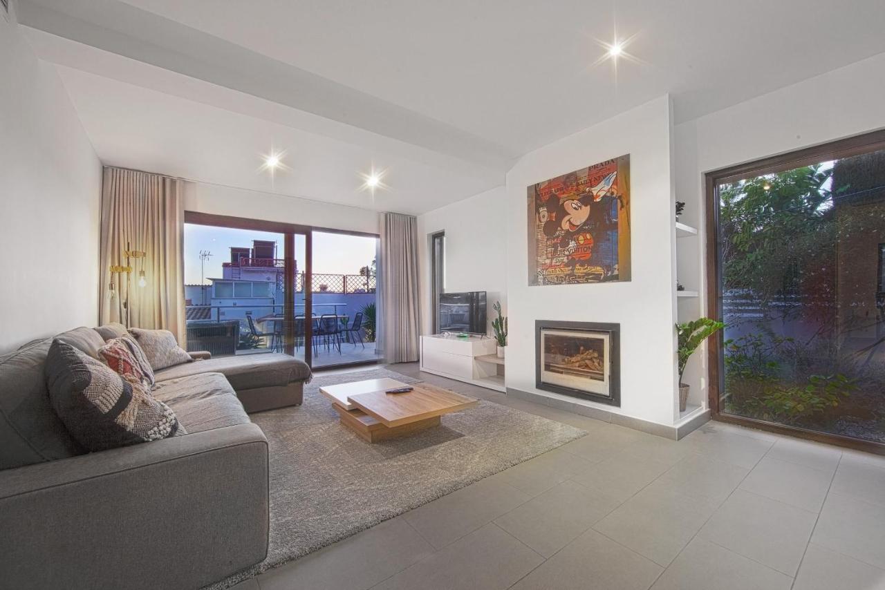 Modern Close To Costabella