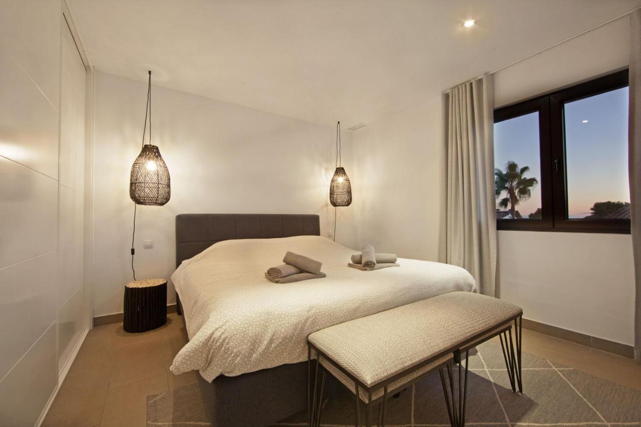 Villa Modern Close To Costabella *