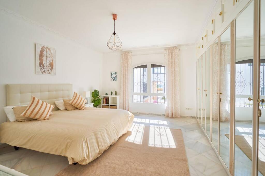 Precioso Apartamento En Playas De Duque-p Banus *