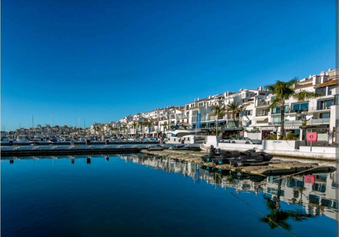 Apartment 3 Bed Penthouse In The Heart Of Puerto Banus & Pool Marbella