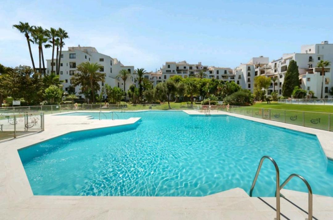 Apartment 3 Bed Penthouse In The Heart Of Puerto Banus & Pool