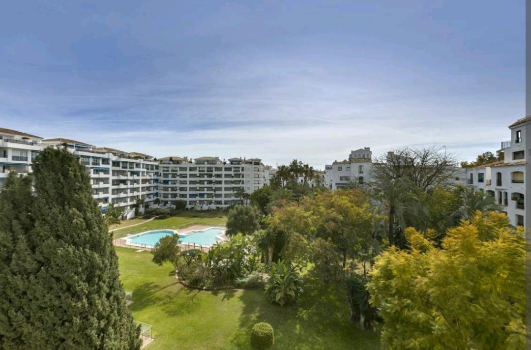 3 Bed Penthouse In The Heart Of Puerto Banus & Pool Apartment *