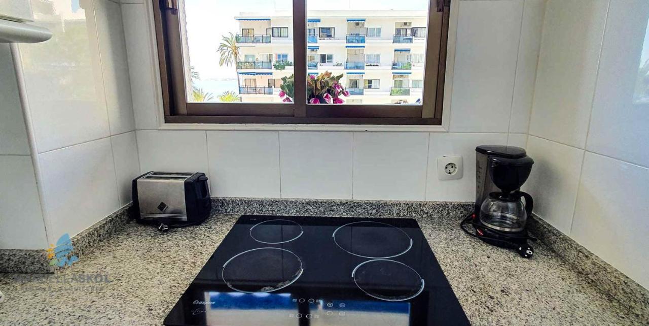 Skol 203. One Bedroom In Edificio Skol Building Apartment *