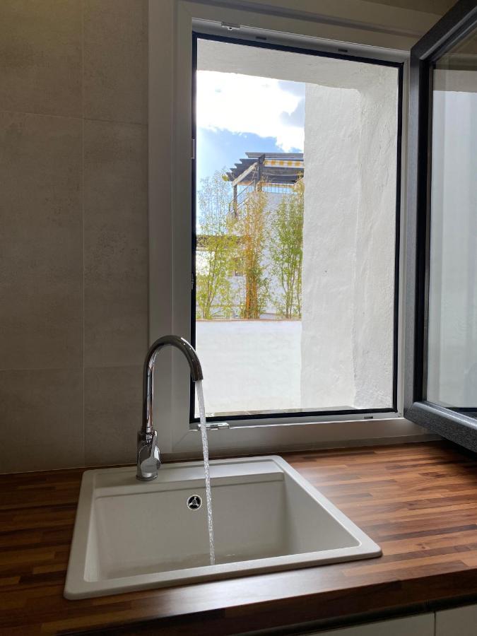Puerto Banus. Urb Jardines Del Puerto. For Up To 6 Apartamento