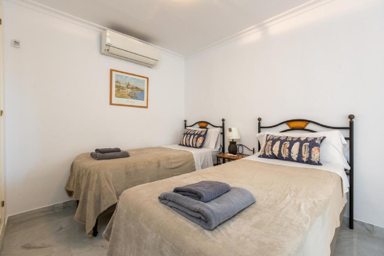 Apartment Puerto Banus Senorio De Aloha 3 Bed With Seaviews *